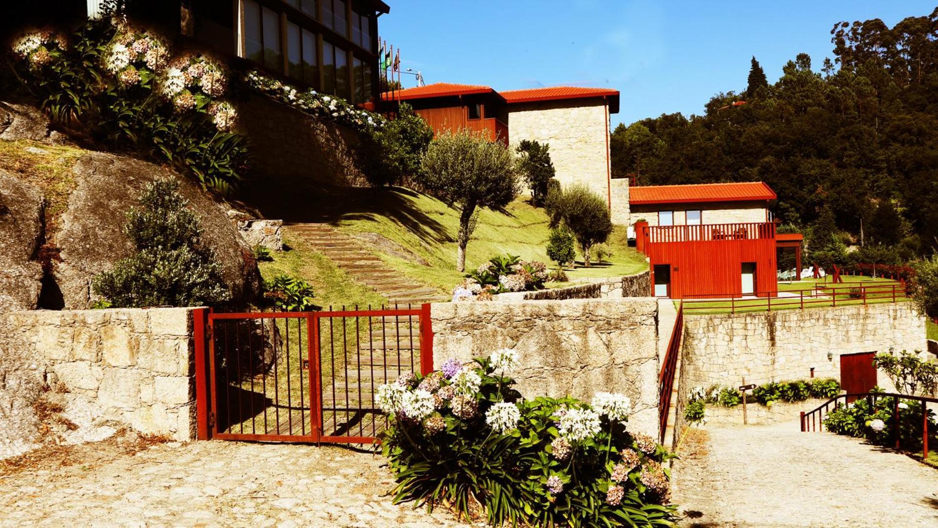 Agrinho Suites & Spa Geres Valdosende Exterior foto